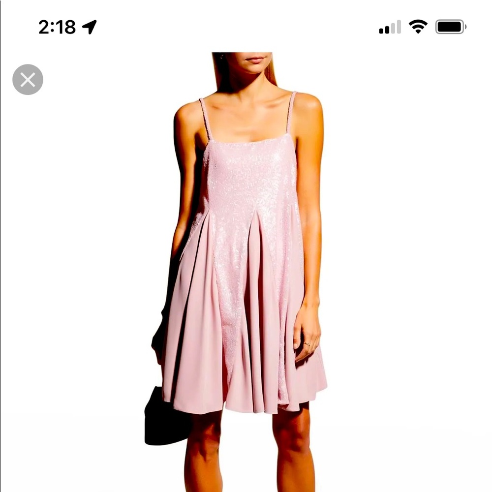 Fun pink cocktail dress !